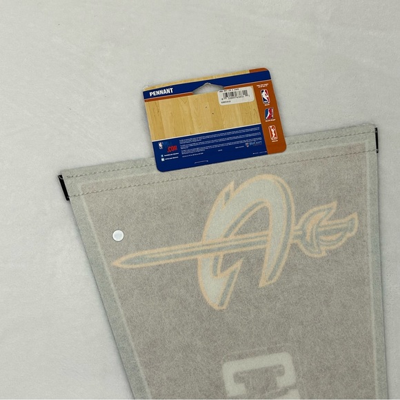 Cleveland Cavs Cavaliers NBA Basketball WinCraft Classic Felt Pennant BannerFlag - Picture 6 of 6
